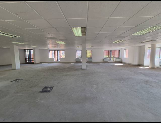 338M² OFFICE TO LET IN WOODMEAD